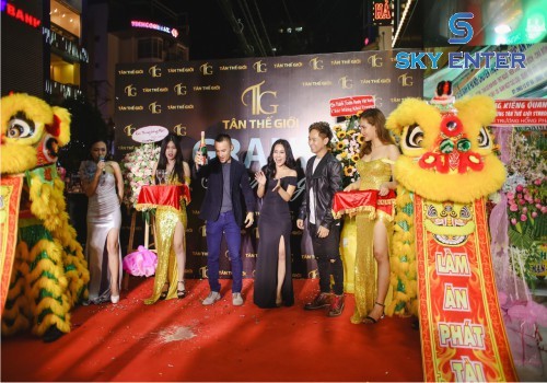 to-chuc-su-kien-le-khai-truong-tan-the-gioi